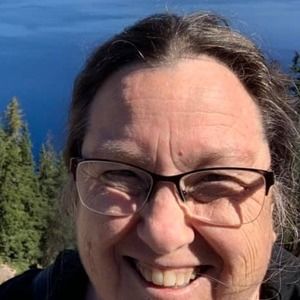 Meet your Posher, Janet